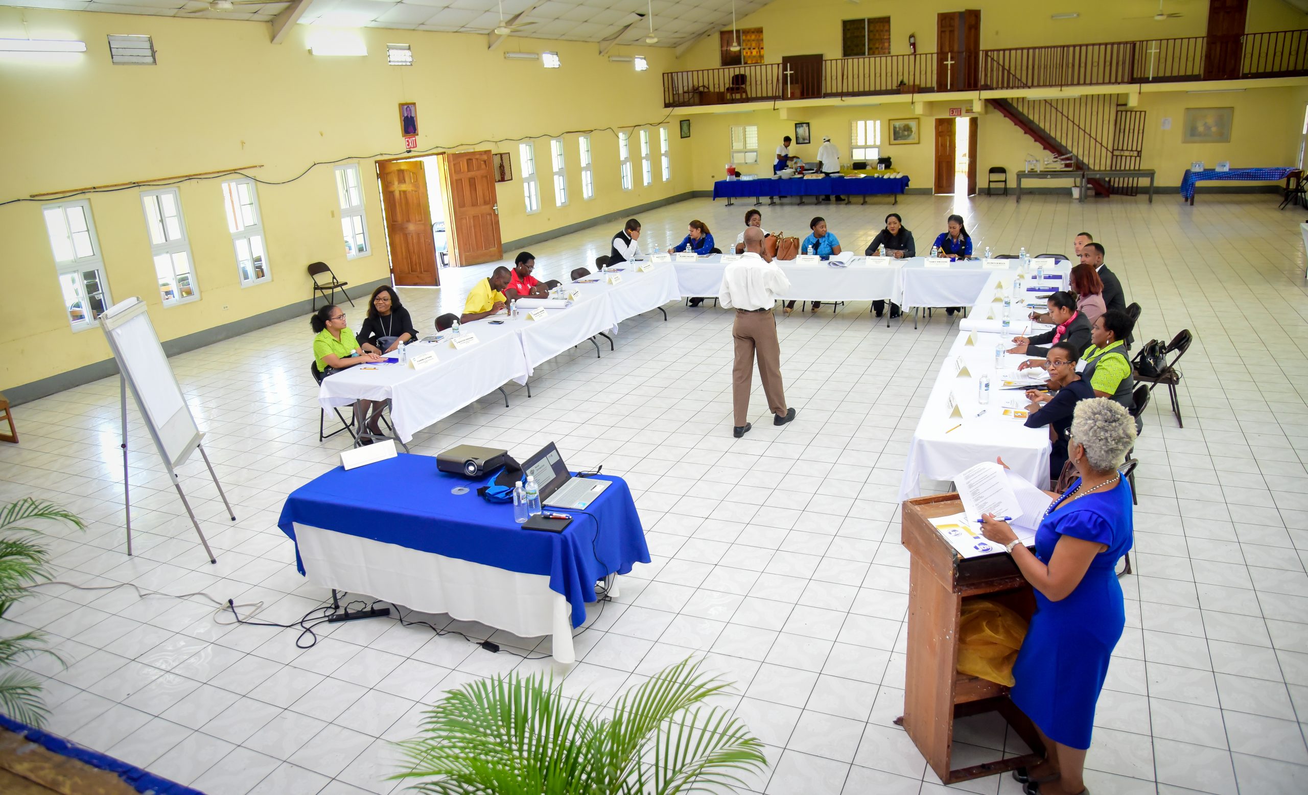 Policyholder staff from Western Jamaica engaged in discussion during a training session on the
Deposit Insurance Scheme